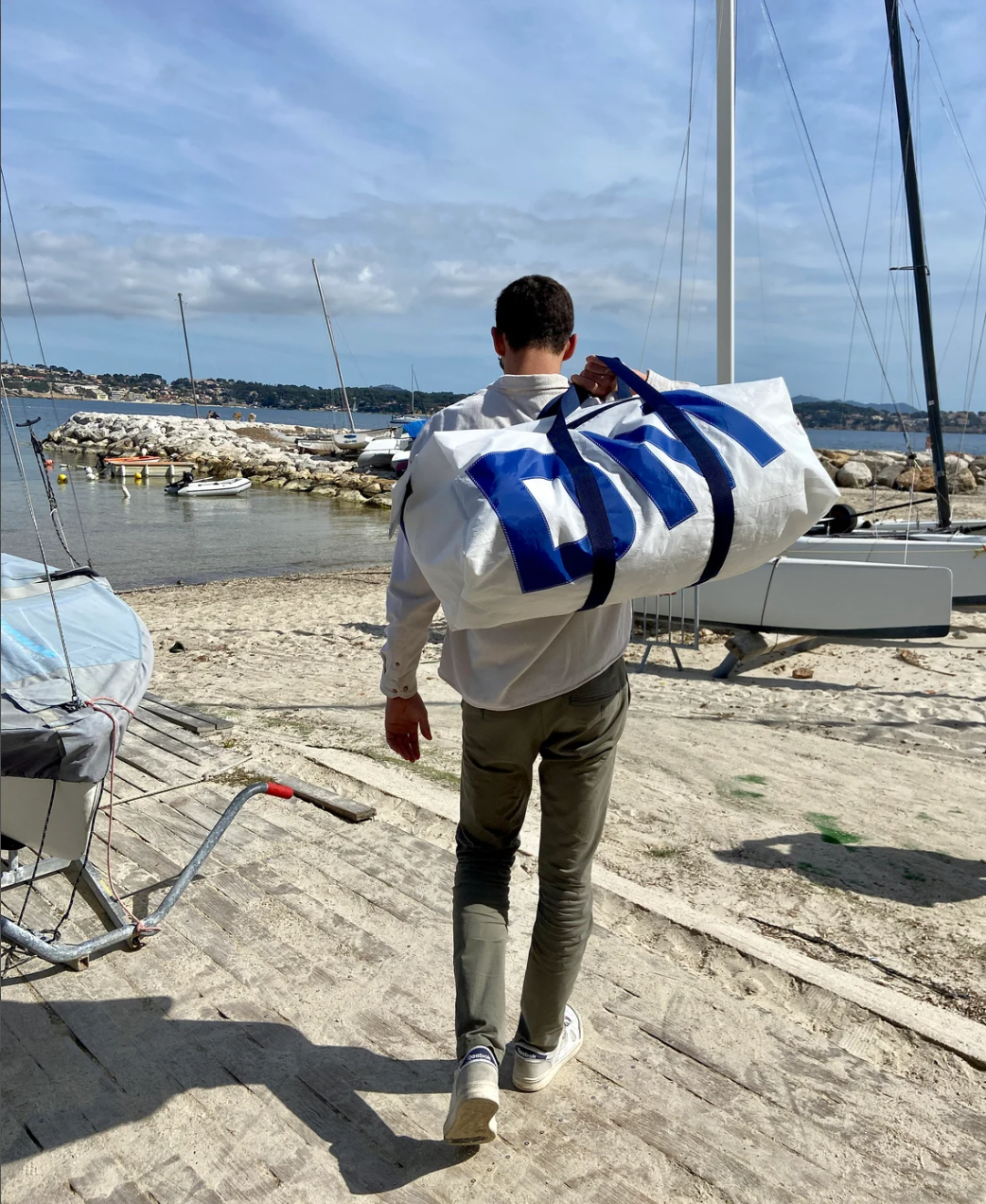 XL travel bag made from recycled sails