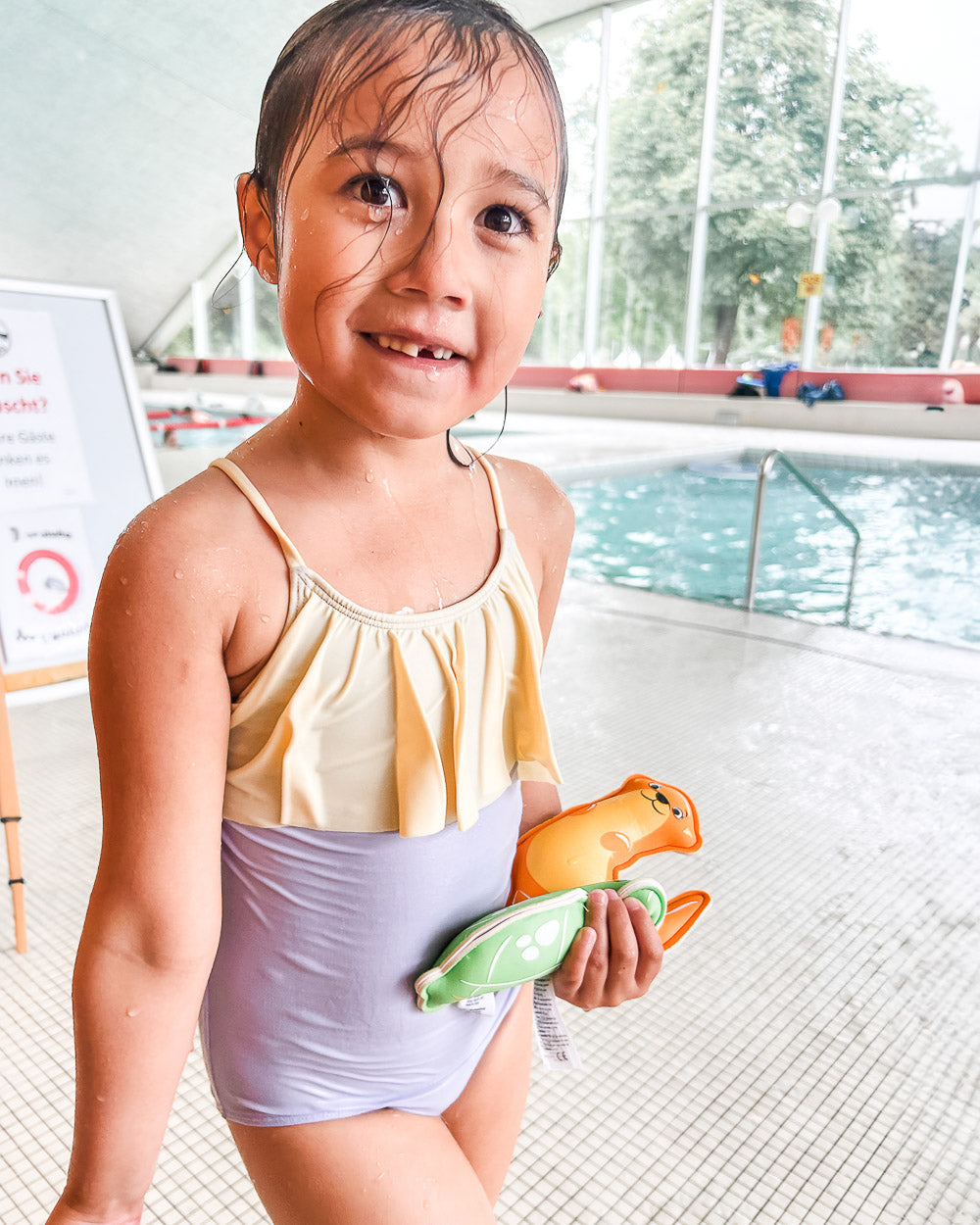 Ava Mädchen Badeanzug