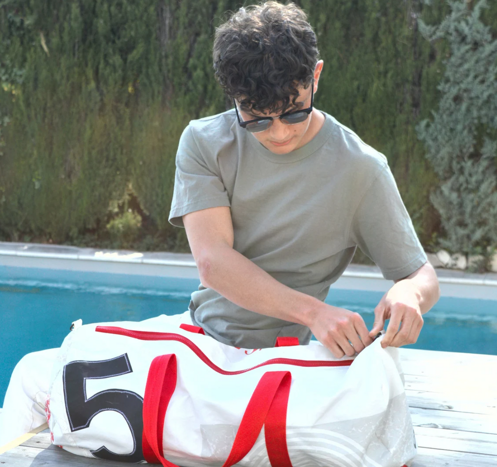 Sports bag made from recycled sails
