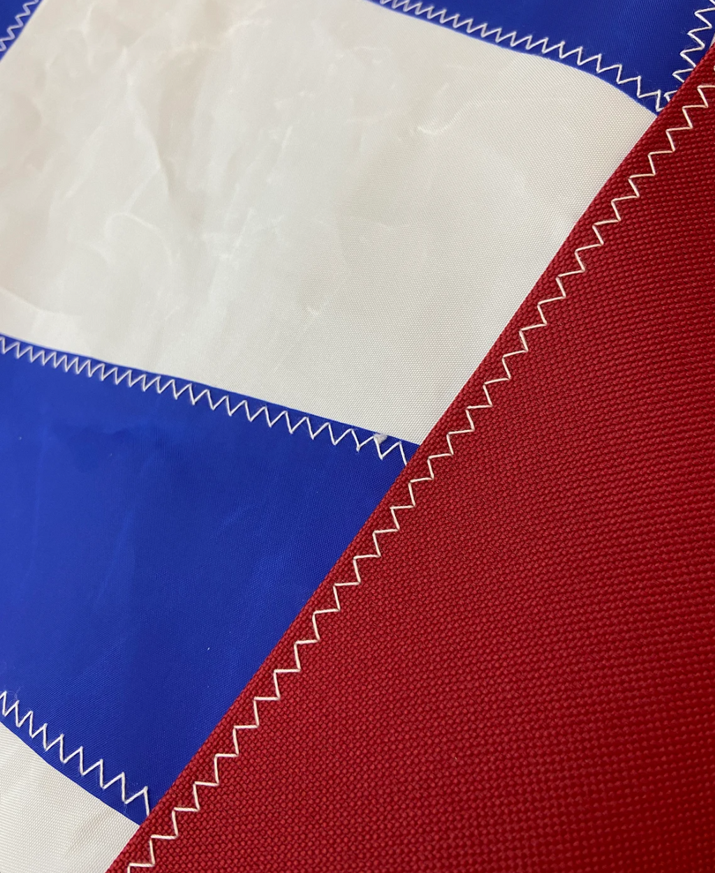Beach bag made from upsailing sail